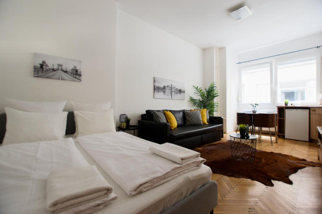 Standard Apartment By Hi5 - Petofi 12 Budapest Eksteriør bilde