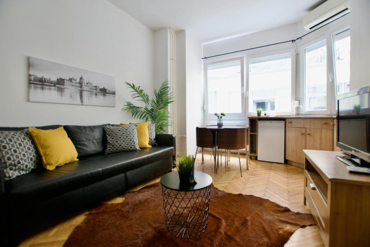 Standard Apartment By Hi5 - Petofi 12 Budapest Eksteriør bilde