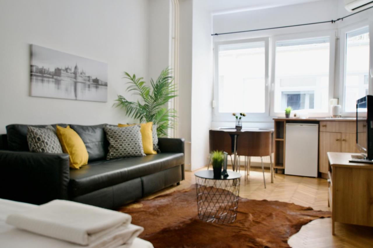 Standard Apartment By Hi5 - Petofi 12 Budapest Eksteriør bilde