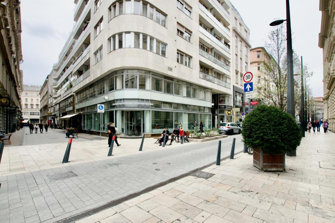 Standard Apartment By Hi5 - Petofi 12 Budapest Eksteriør bilde